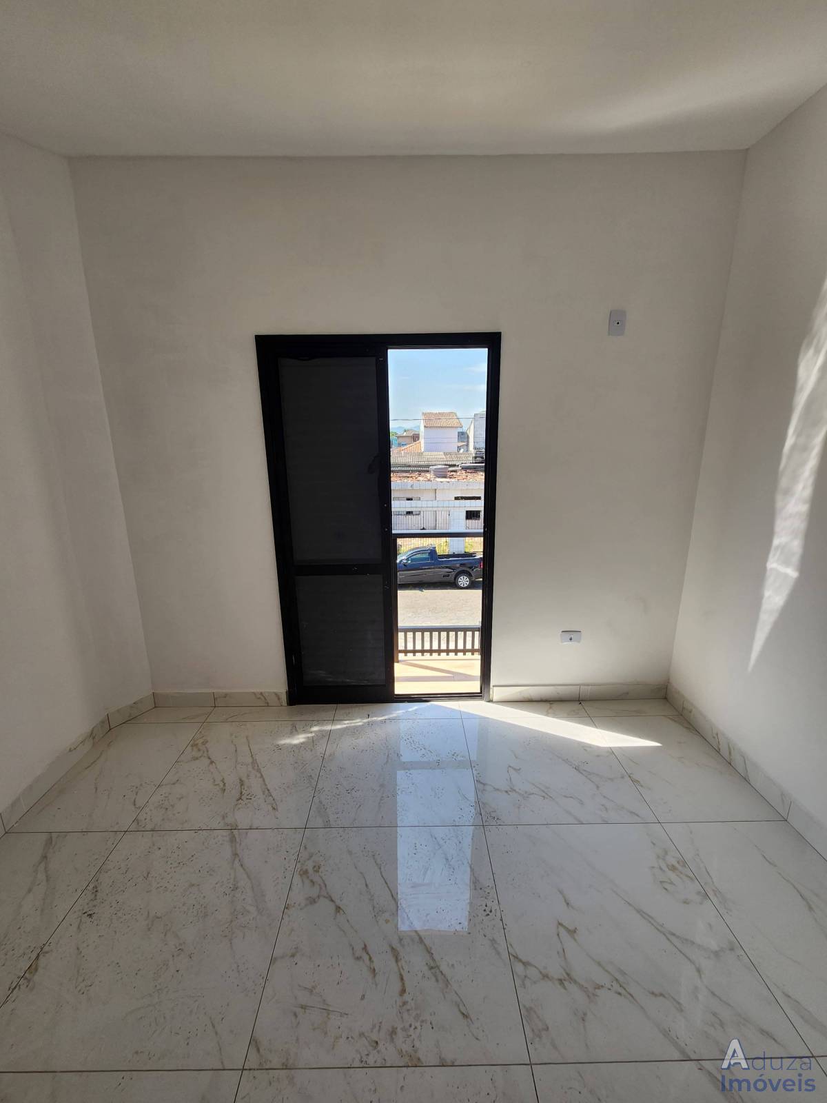  - Casa de condomínio à venda em São Vicente, Cidade Naútica, com 1 quarto, 48m²