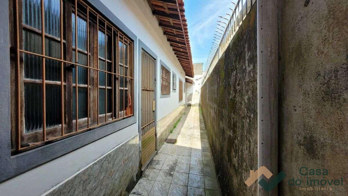  - Casa à venda em Praia Grande, Nova Mirim, com 2 quartos, 70m²